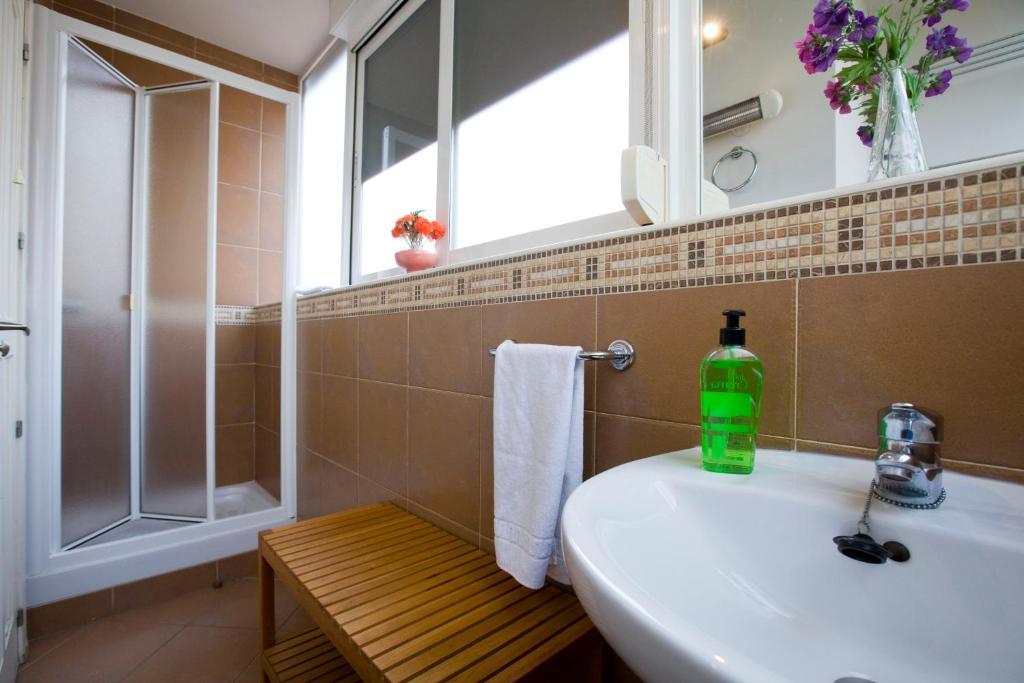 Apartamento Tirso De Molina Madrid Oda fotoğraf