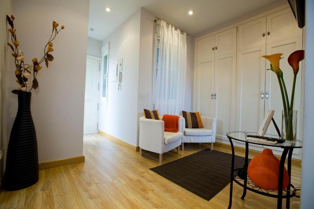 Apartamento Tirso De Molina Madrid Oda fotoğraf