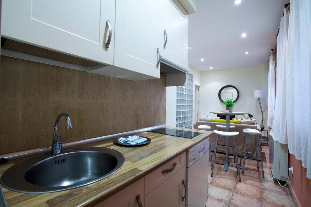 Apartamento Tirso De Molina Madrid Oda fotoğraf