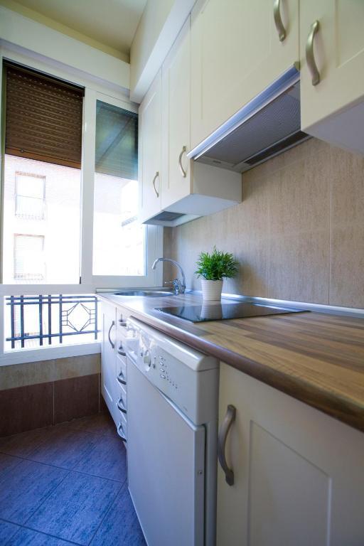 Apartamento Tirso De Molina Madrid Oda fotoğraf