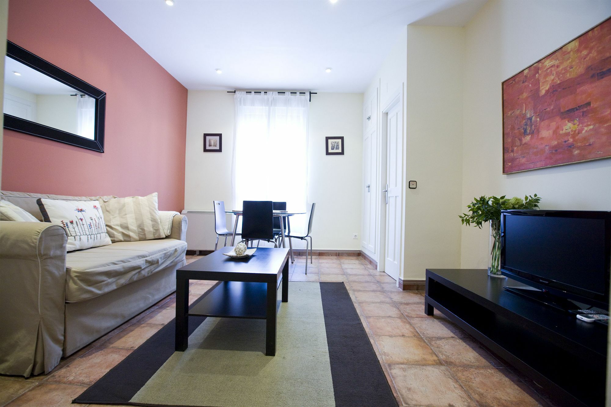 Apartamento Tirso De Molina Madrid Dış mekan fotoğraf