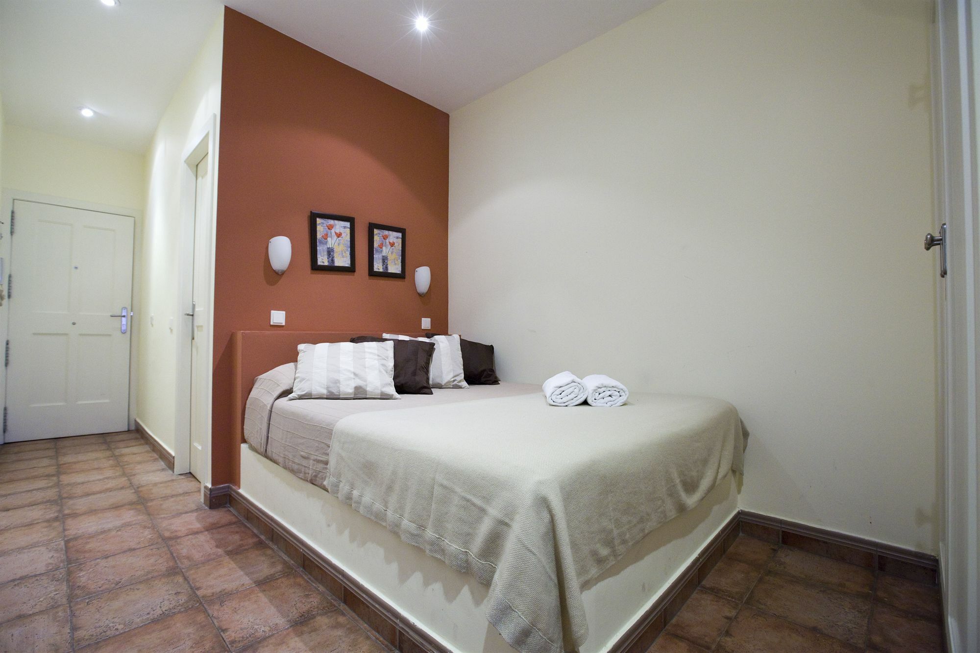 Apartamento Tirso De Molina Madrid Dış mekan fotoğraf
